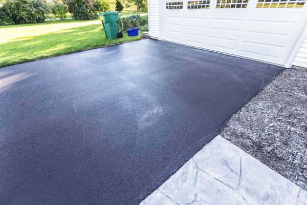 Blacktop Driveway Service in Renton